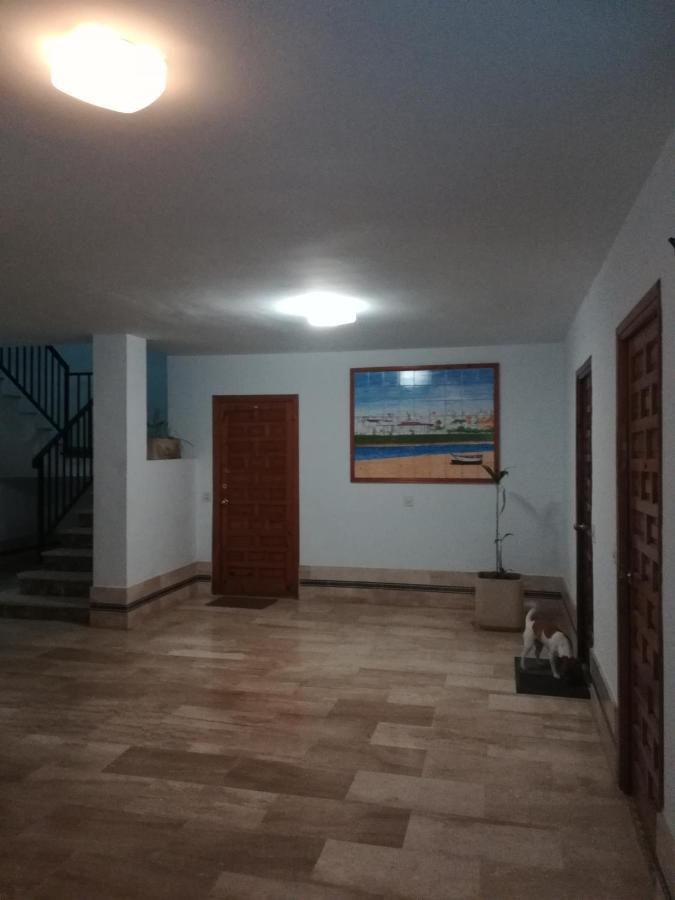 Jana Apartment โกนิล เด ลาฟรอนเตรา ภายนอก รูปภาพ